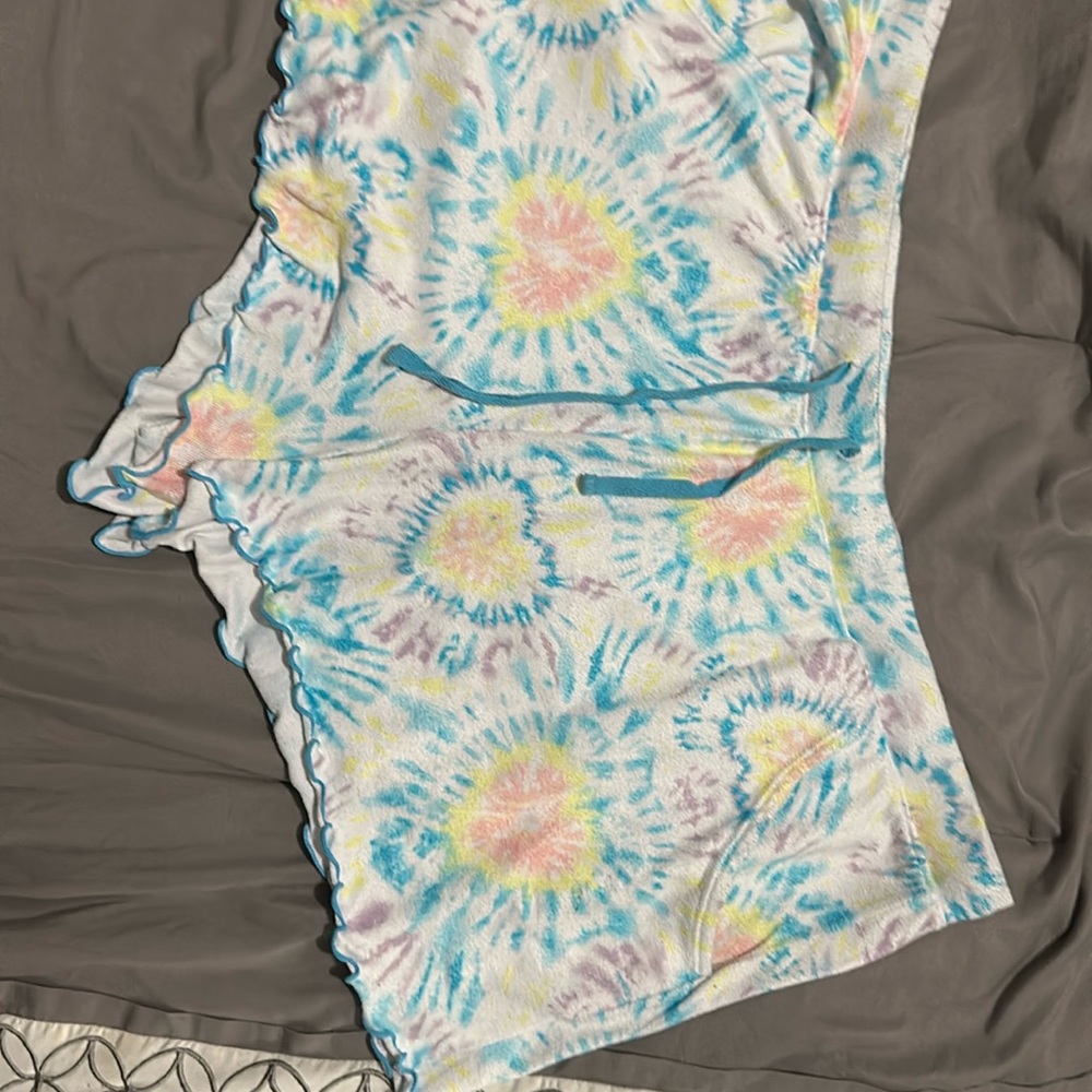 Tie-die sleepwear